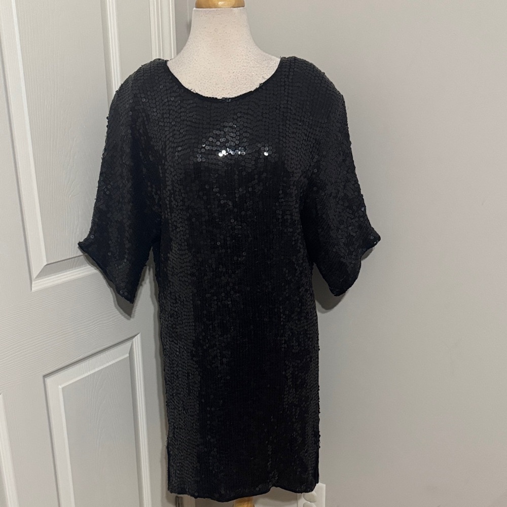 Royal Feelings vintage black short sleeve pullover sequin short dress, size M